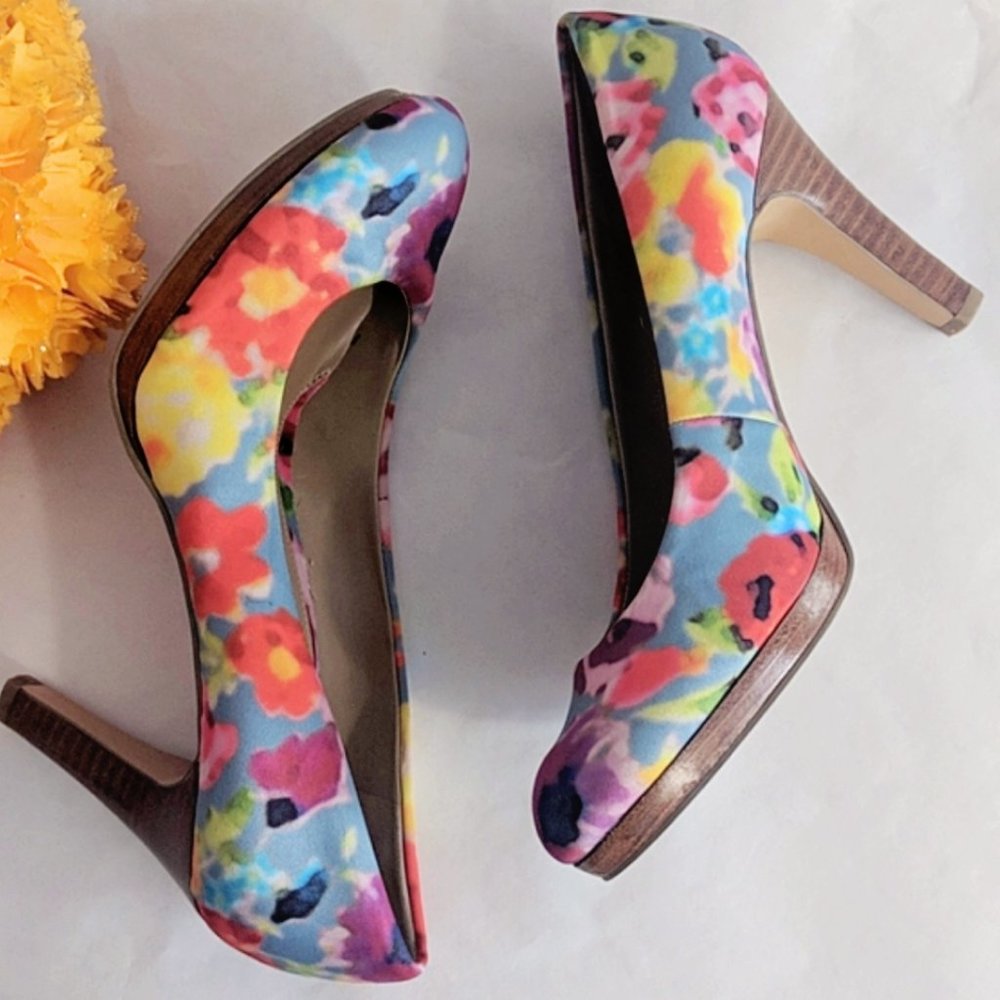 Bandolino Colorful Satin Floral Heels 8.5 M